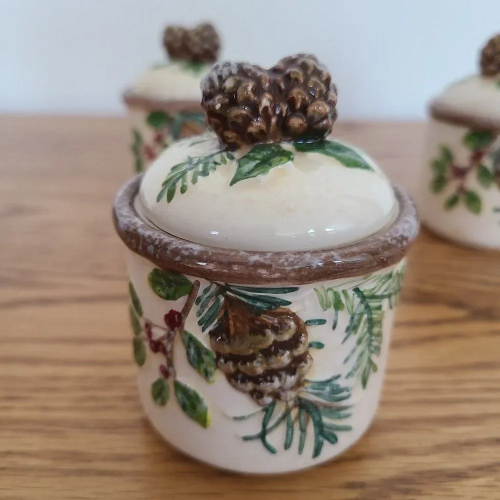 Yankee Candle Trio Of Ceramic Christmas Holiday Votive Tealight Holders With Lid